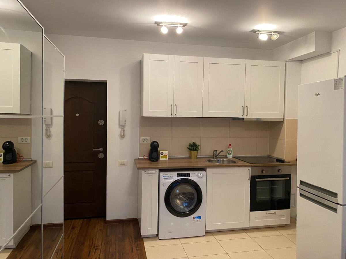 Cozy Apartment With Self Check-In Near Promenada Mall And Verdi Park Bucureşti Ngoại thất bức ảnh