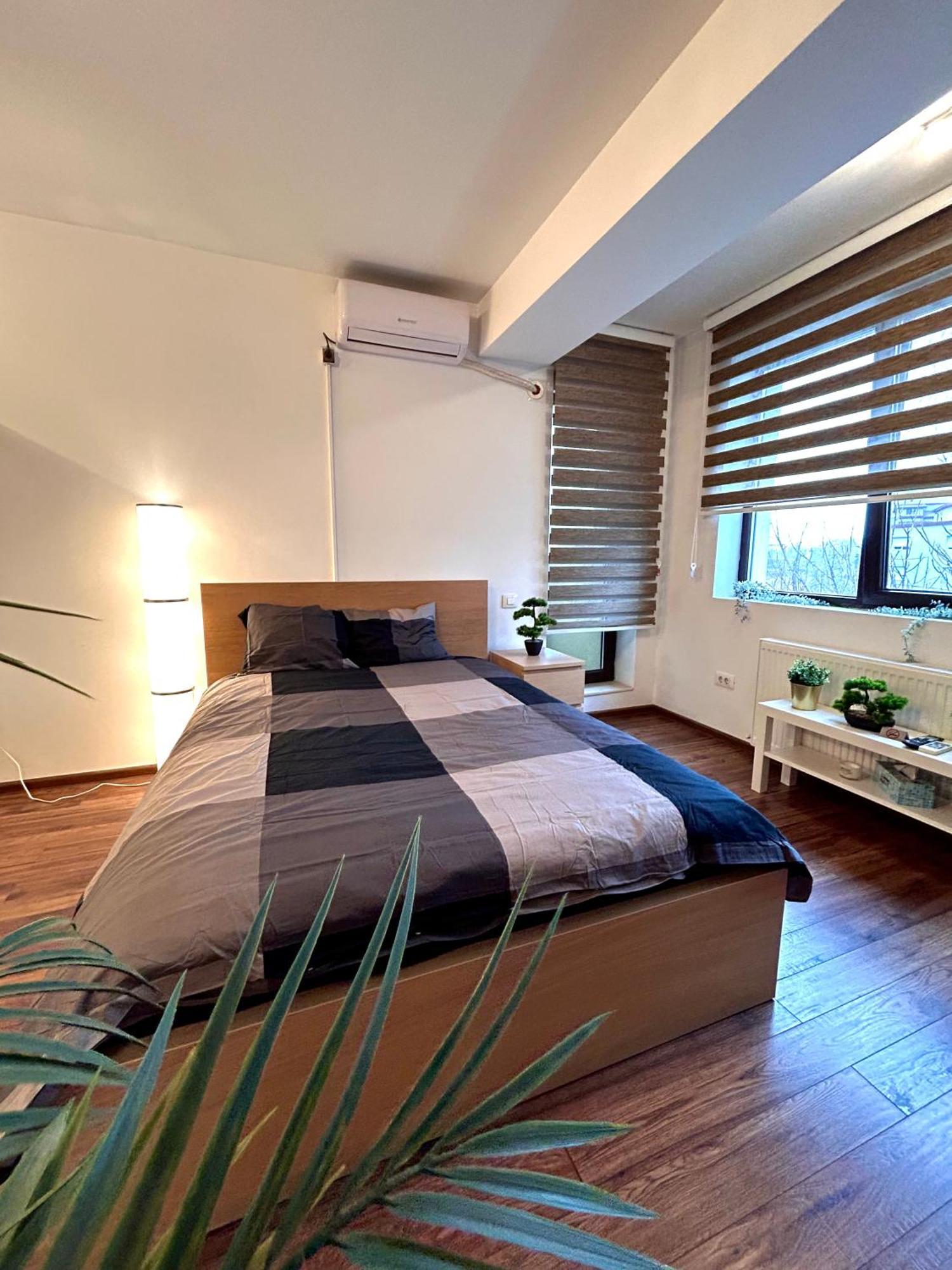 Cozy Apartment With Self Check-In Near Promenada Mall And Verdi Park Bucureşti Ngoại thất bức ảnh