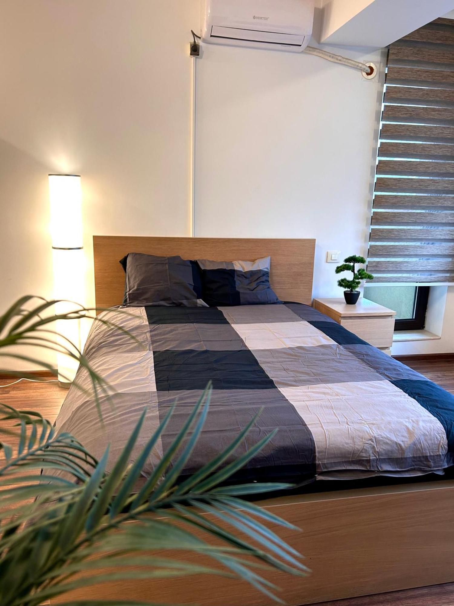 Cozy Apartment With Self Check-In Near Promenada Mall And Verdi Park Bucureşti Ngoại thất bức ảnh