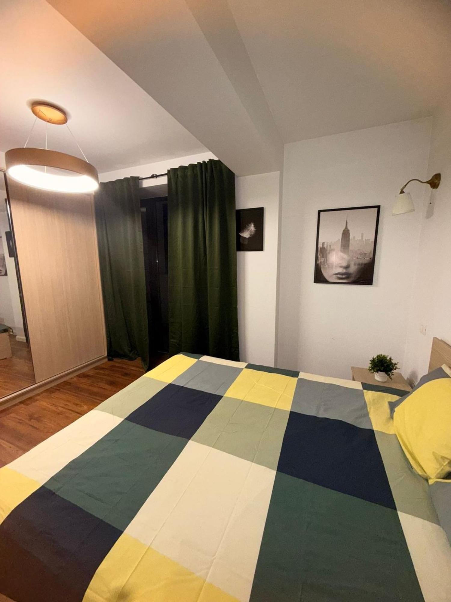 Cozy Apartment With Self Check-In Near Promenada Mall And Verdi Park Bucureşti Ngoại thất bức ảnh