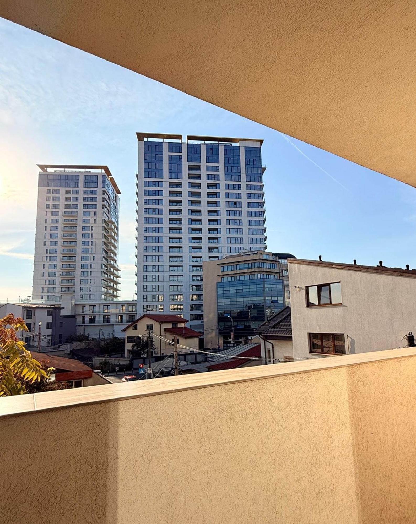 Cozy Apartment With Self Check-In Near Promenada Mall And Verdi Park Bucureşti Ngoại thất bức ảnh